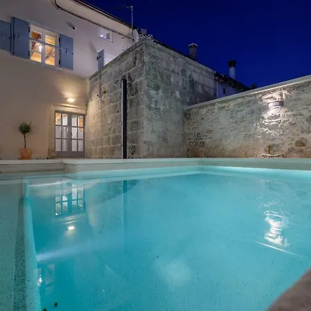 Folirantica Villa *